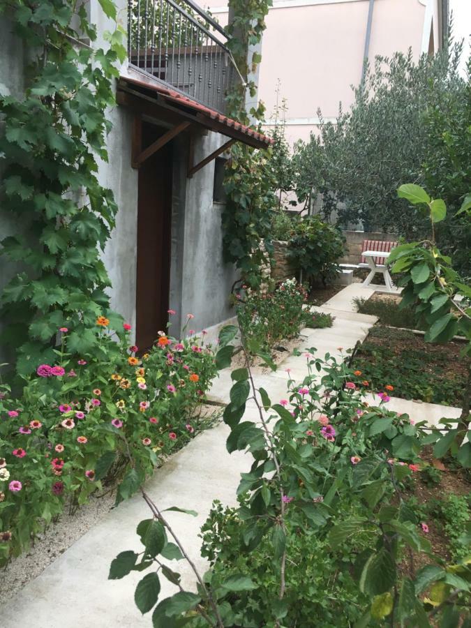 Apartmani Anka 고르니 카린 외부 사진